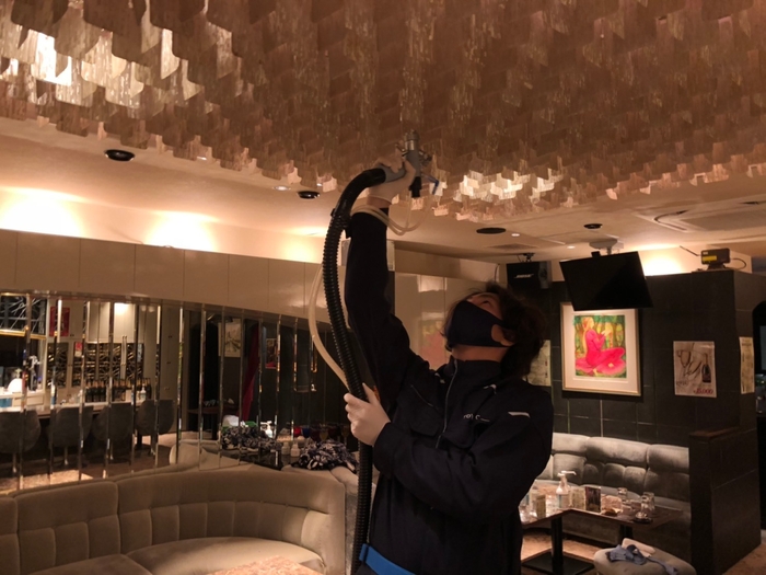 天井など非接触部分は10年以上の効果実績があります。