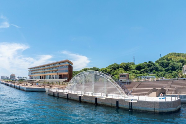 兵庫県・淡路島の海上アートステージ「PASONA HARBOR STAGE」
公演チケットと食事がセットになったお得なプランが登場！