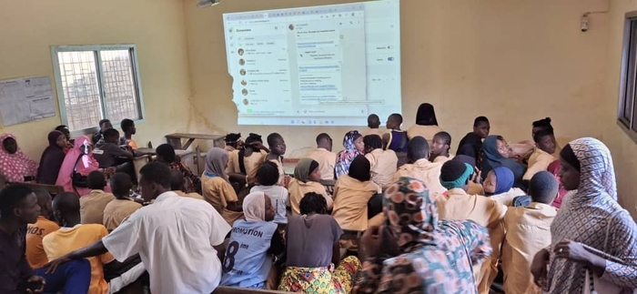 南陵高校の支援金でスタートした授業風景