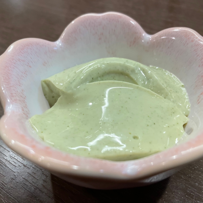 桜の香りの緑茶のパンナコッタ　