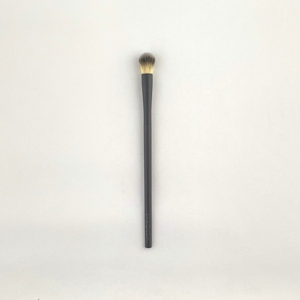 OWN コンシーラーブラッシュ　4,950円（限定30点限り） 10月21日（火）よりジェイアール京都伊勢丹先行発売