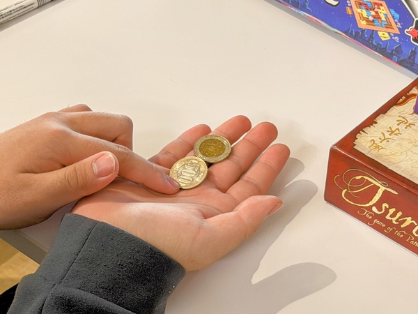 実物のペソ硬貨