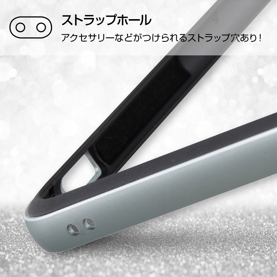 便利なストラップホール付