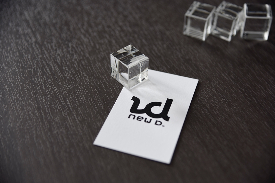 ペーパーウェイト[CUBE]