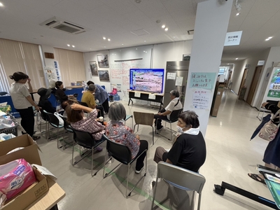 75型テレビ被災地に設置
