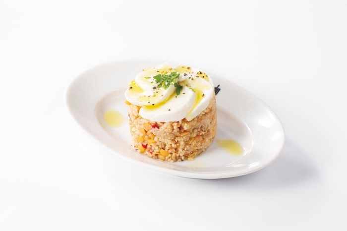 クスクスとモッツァレラのサラダ(390円)