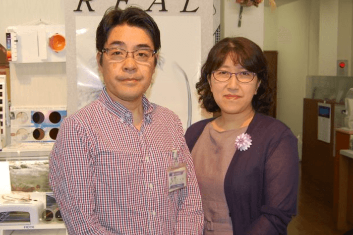 メガネのササガワ店主夫妻