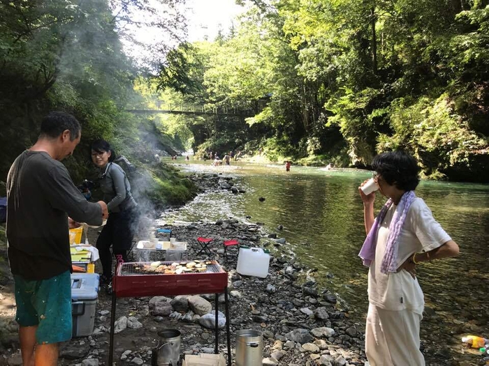 夏の渓流BBQ