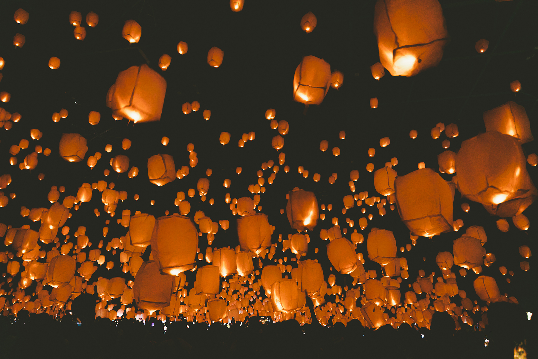 スカイランタン(イメージ)