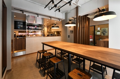 店内4