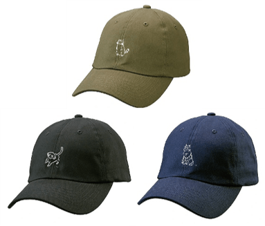 キャップ／各3,960円