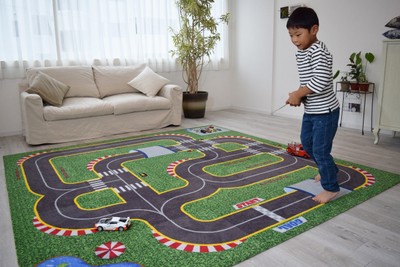 ラジコンで遊んでも楽しい!