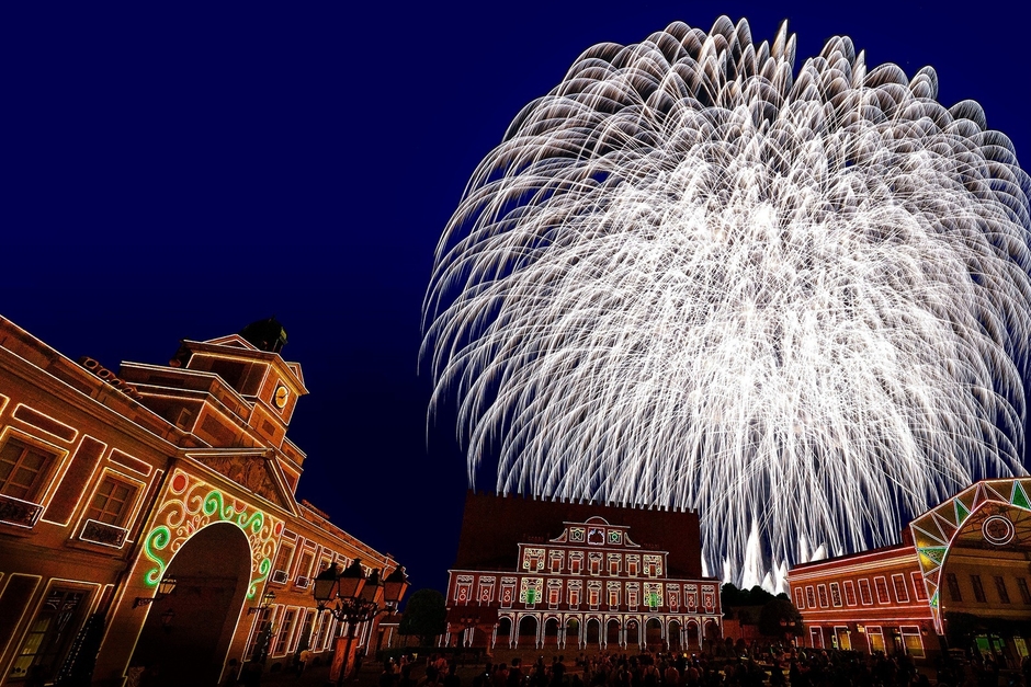 花火と音楽の競演「ムーンライトフィナーレ」