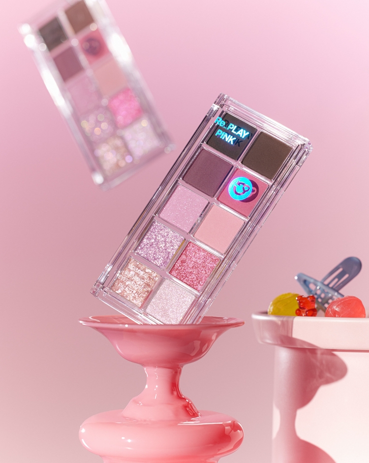 シーズナル ブレンディング アイシャドウ パレット　￥3,300 (税込)