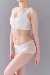 女性のお悩みを解決するフェムテック商品『花音』が、 大阪と名古屋の高島屋にて9月から取扱開始