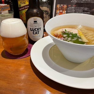 香味紫蘇ラーメンとラッキーキャット