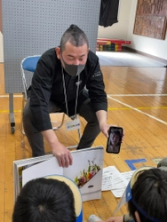 【星のや東京】～生産者とオンラインでつなぎ、食材の大切さや仕事のやりがいについて伝えました～「星のや東京」料理長・浜田が小学校のキャリア教育に参加