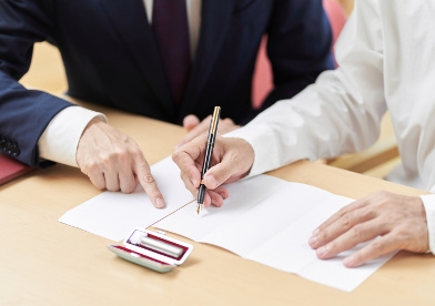 新日本法規ｗｅｂサイトに法令記事 相続法が変わった ６ 遺留分権利者は弱くなった を公開 Newscast