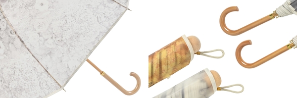 マットで透け感のある生地と温もりを感じる木の素材を使用した落ち着いたデザイン