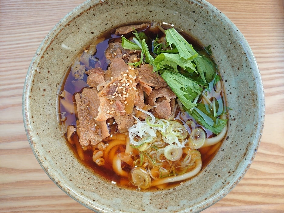 「しぐれ煮肉うどん」/価格:980円(税込)
