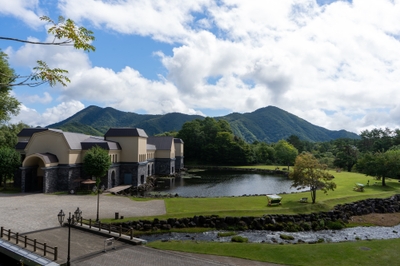 福島県・諸橋近代美術館の庭園
