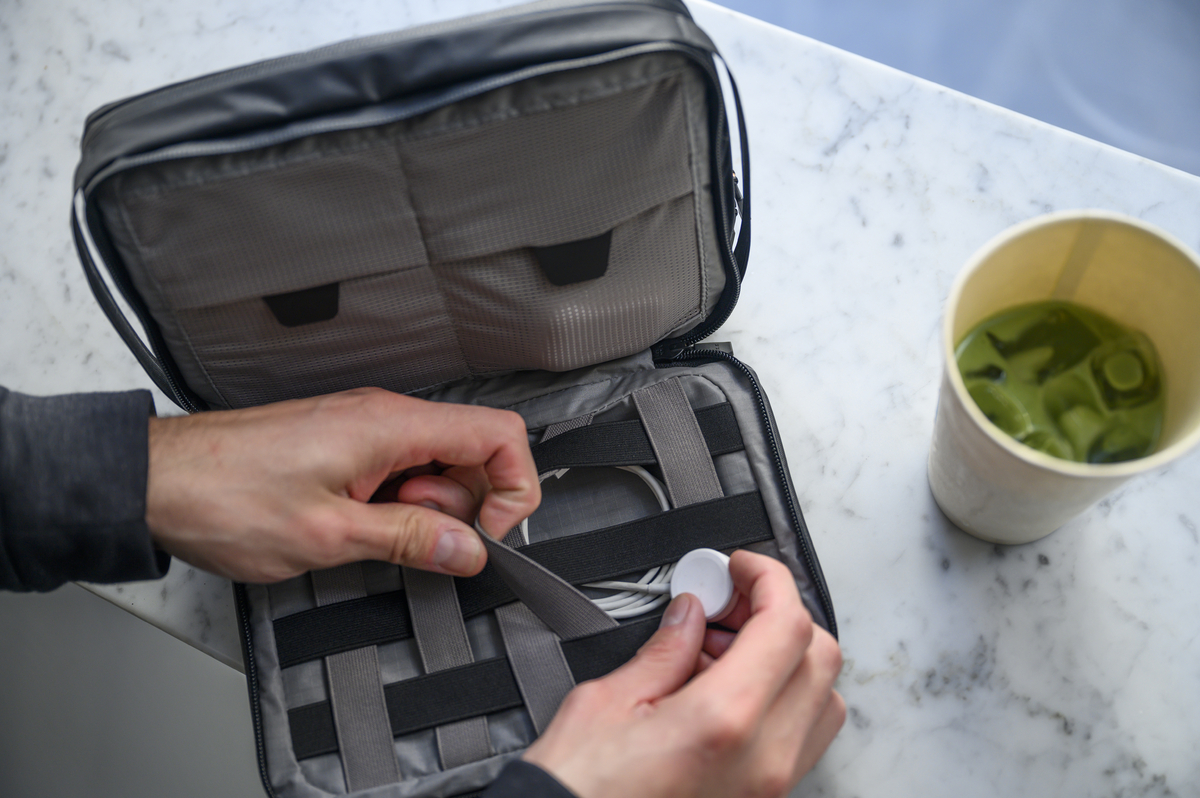 出張にも！　Arrisのバックパックは大容量、容量可変！全開するバックパック！！