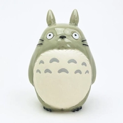 コンプリートしたくなる。となりのトトロの磁器ドールは上品な質感が魅力です。