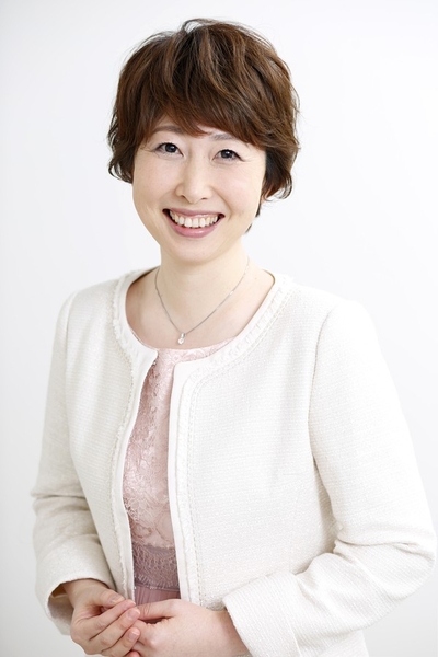 大野萌子氏