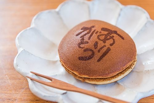 ありがとうのメッセージ入り　どら焼き