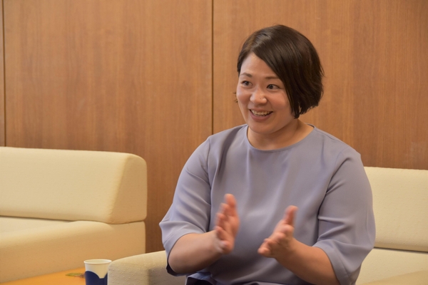 野口学長を表敬した谷本特任教授