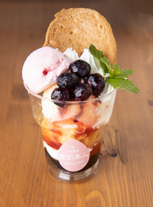 Coco Cafe:Cocoパフェ