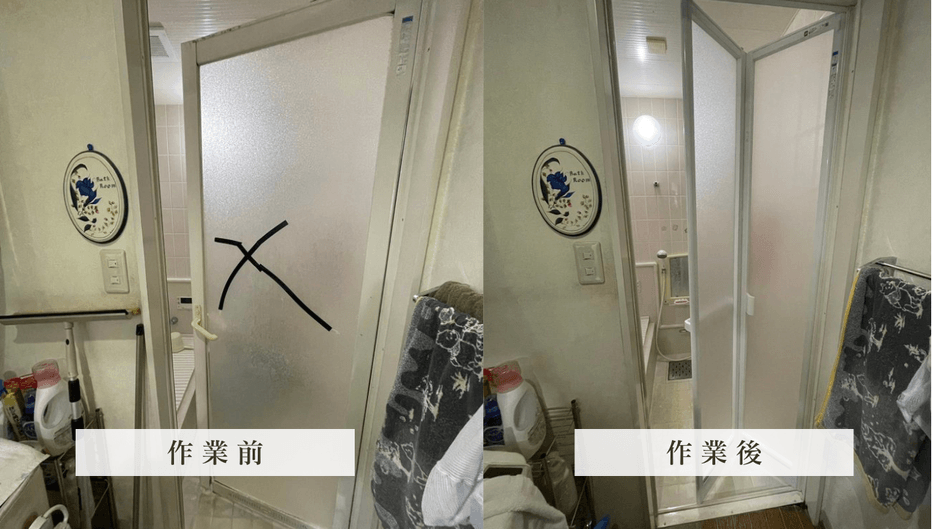 浴室ドア交換の様子
