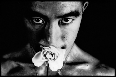 細江英公《薔薇刑 作品32》 1961年 (C)Eikoh Hosoe