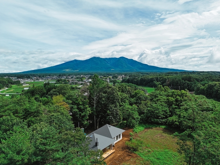 八ヶ岳南麓に立つ「Agriturismo YUTAKA」