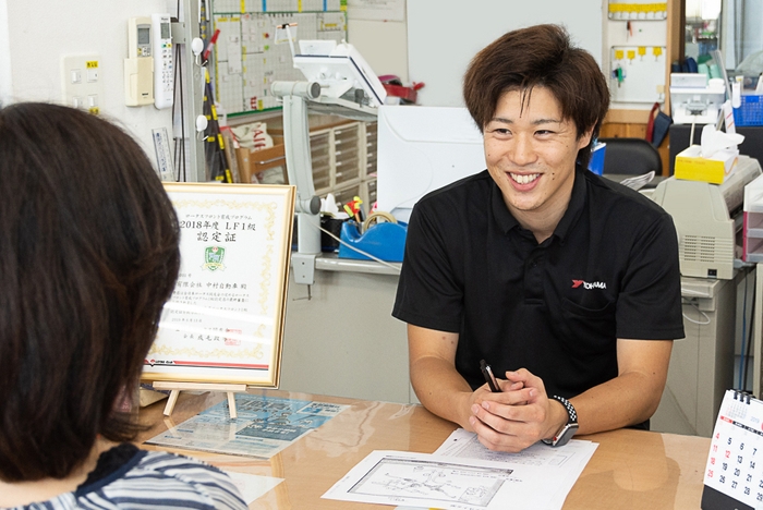 フロントでの接客