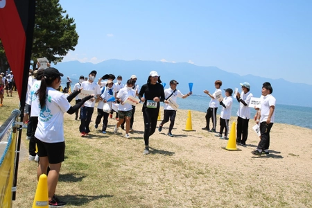 びわこ成蹊スポーツ大学の学生たちが7月2日に開催された 「第2回LAKE BIWA TRIATHLON IN MORIYAMA」に 大会実行委員や大会ボランティアとして参加しました