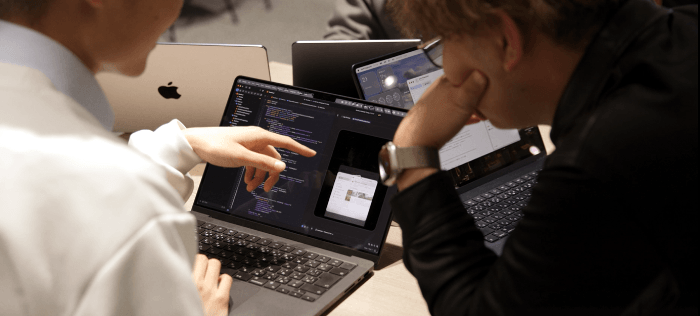 Macでプログラミングを学ぶ情報学部生