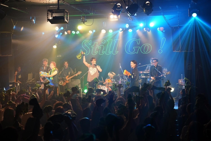 写真:源 賀津己、宮川舞子