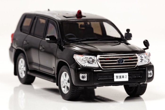 ランドクルーザー特殊警護車両:右前