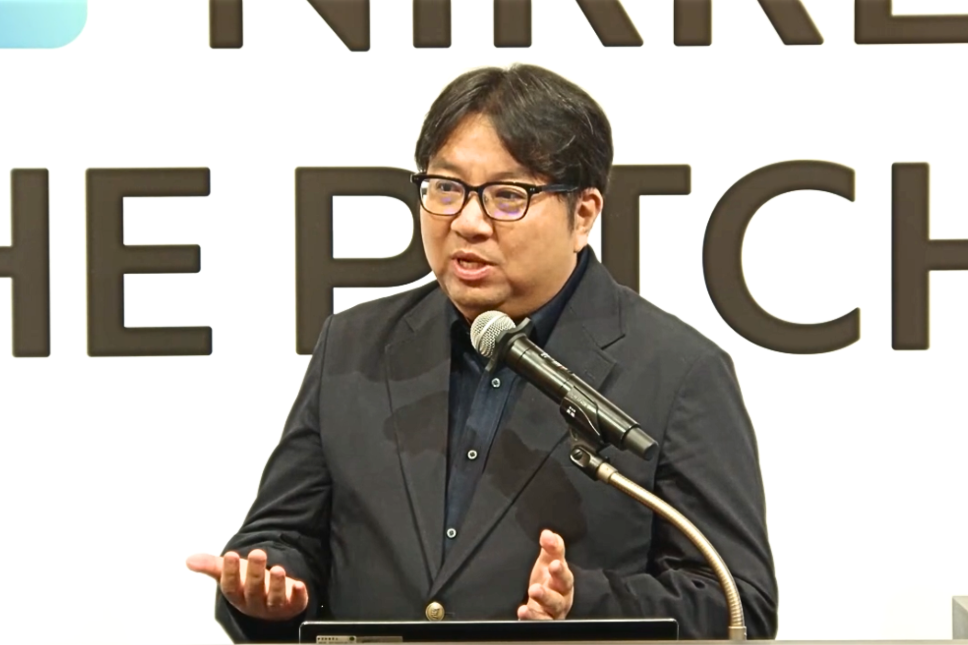 ピッチを行うトイメディカル株式会社 代表取締役社長 竹下英徳