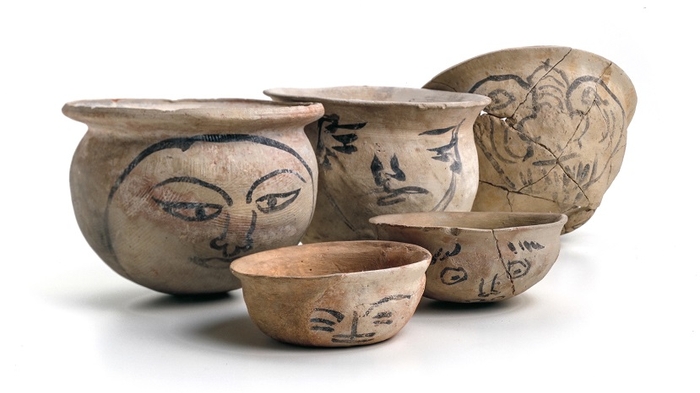 新たに公開した画像の一例 平城宮・京出土人面土器