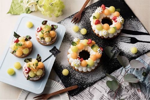 （左）Tarte au melon（右）Corolla