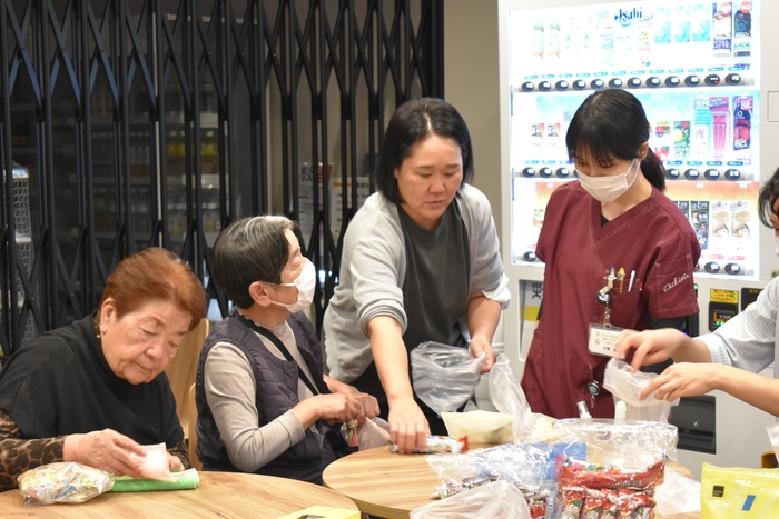 通常のおしゃべりに加えて、バスボムを作成