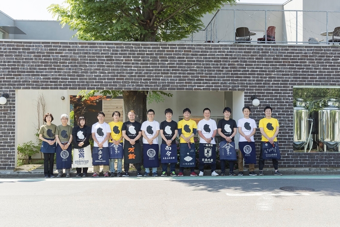 スタッフ 籠屋ブルワリー前