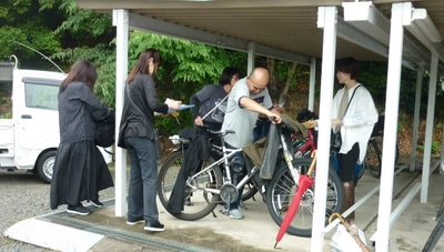 近大附属和歌山高・中が「安全な通学と自転車の整備点検」を実施　自転車組合の協力のもと、整備不良による事故を未然に防ぐ