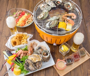 横浜港の潮風を感じるテラス席で夜景と楽しむ オイスターバーの「シーフードＢＢＱプラン」3,000円～新登場！