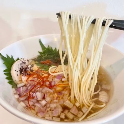 小麦風味豊かな麺