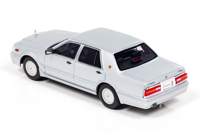 日産セドリック(PY31):Silver後