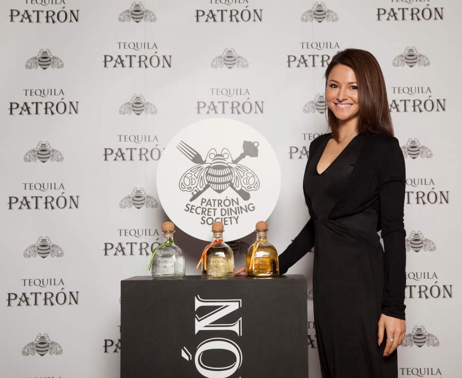 橋本麗香氏（モデル）