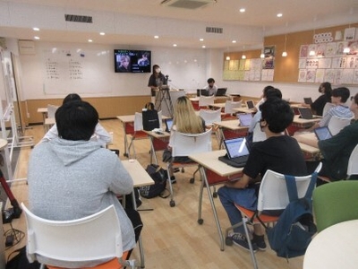 大阪梅田キャンパス 発表の様子
